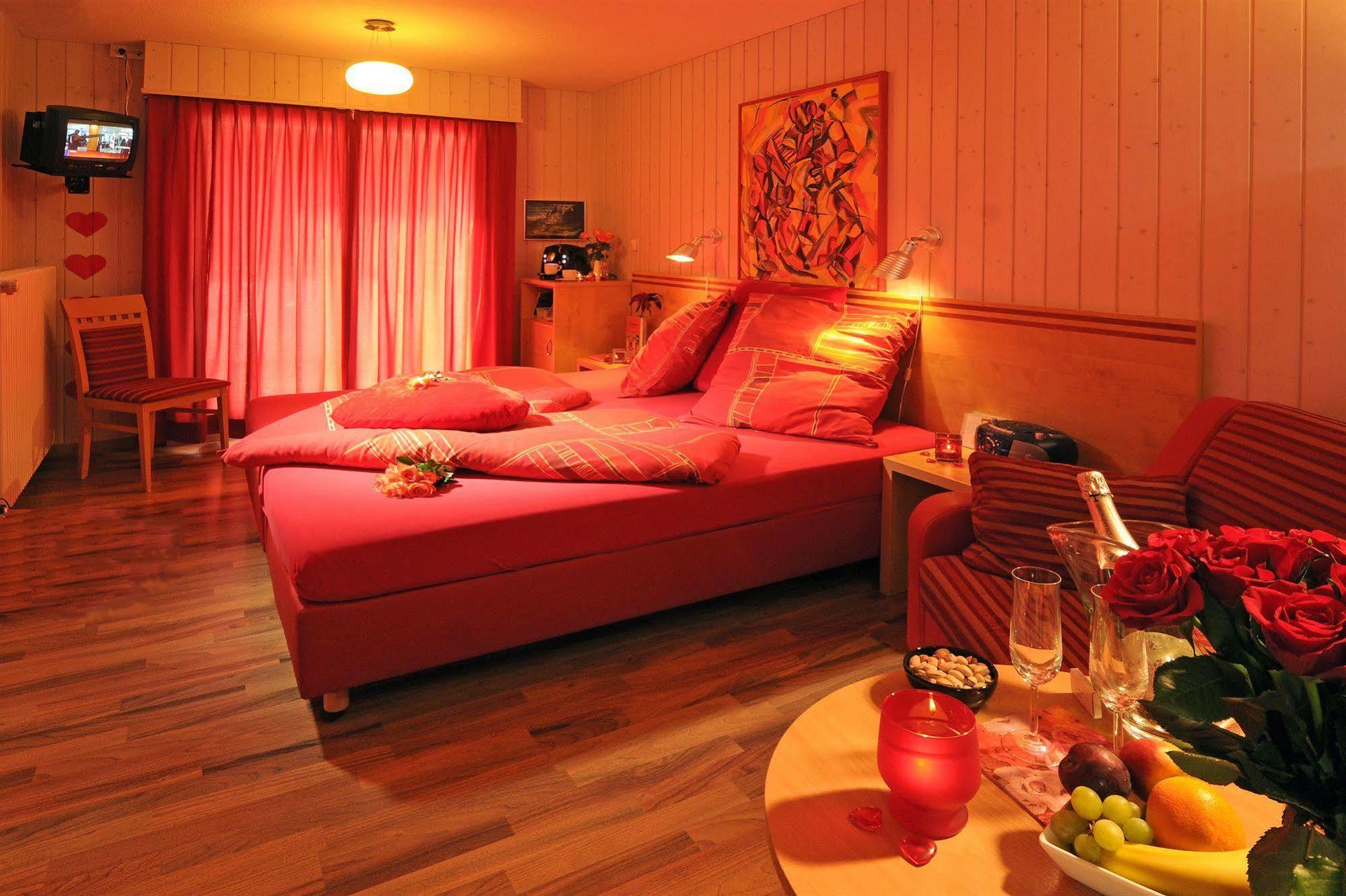 Hotel Derby Interlaken - Action & Relax Hub חדר תמונה